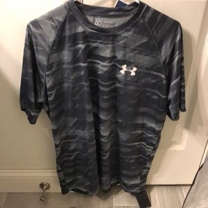 UA Loose fit heat gear top size L Gray o